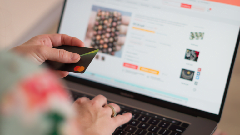 Call for government support for retailers in fight against online giants